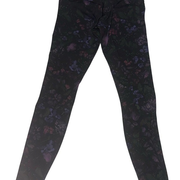lululemon athletica Pants - Lululemon‎ size 6 26in Frozen Flourish Multi NWOT